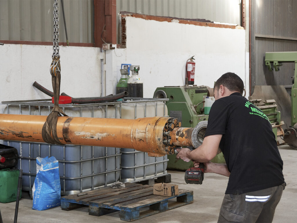 Reparación de botellas hidráulicas