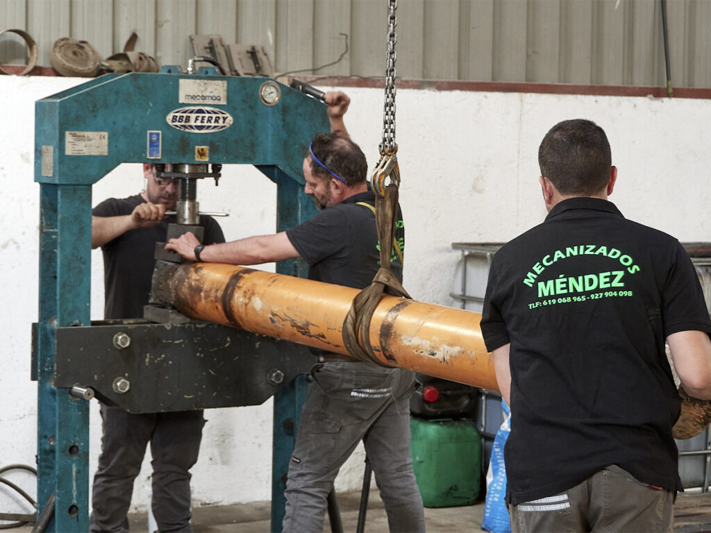 Reparación de botellas hidráulicas